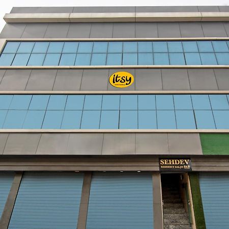 Itsy Hotels Sehdev Residency, Near Golden Temple Amritsar Bagian luar foto