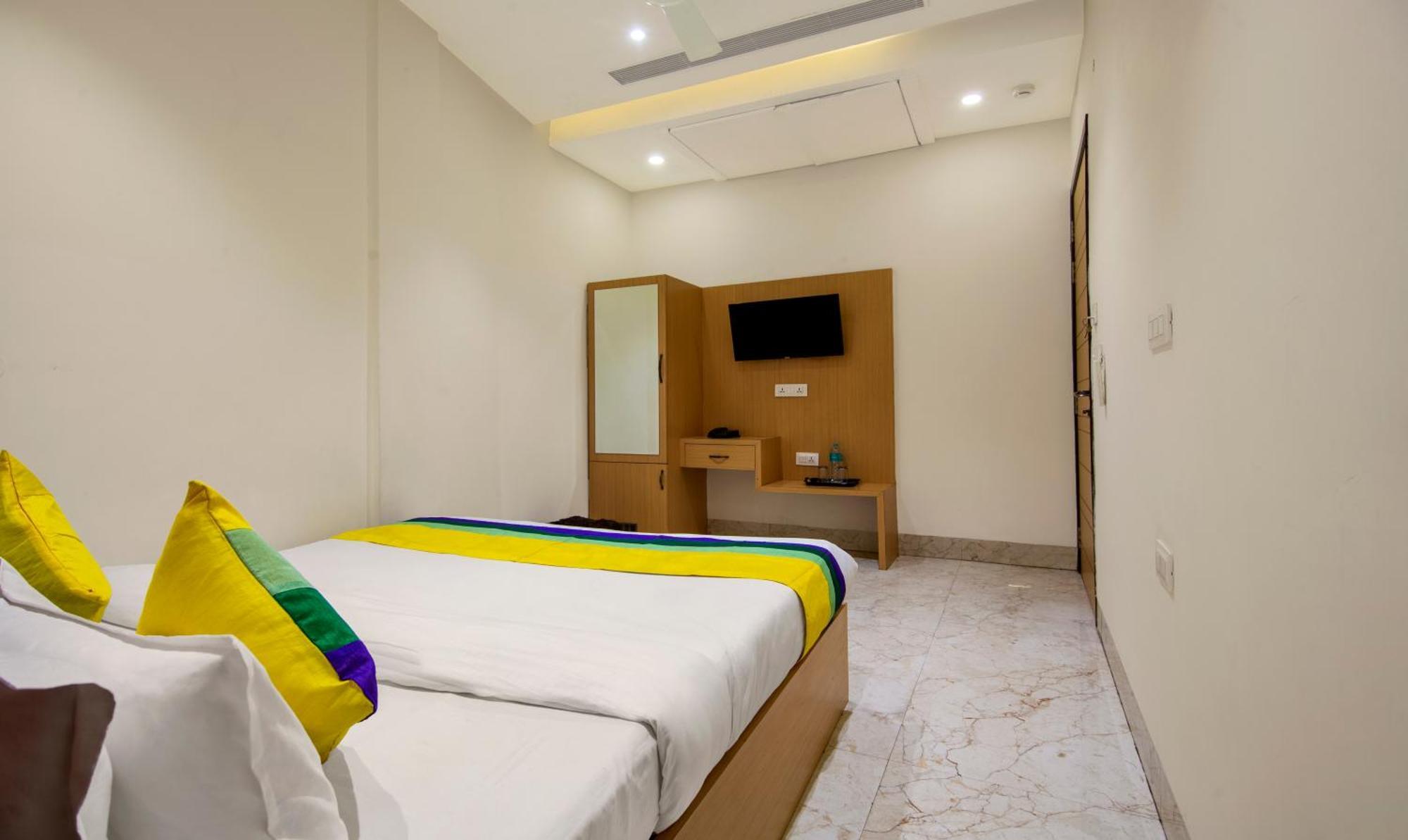 Itsy Hotels Sehdev Residency, Near Golden Temple Amritsar Bagian luar foto