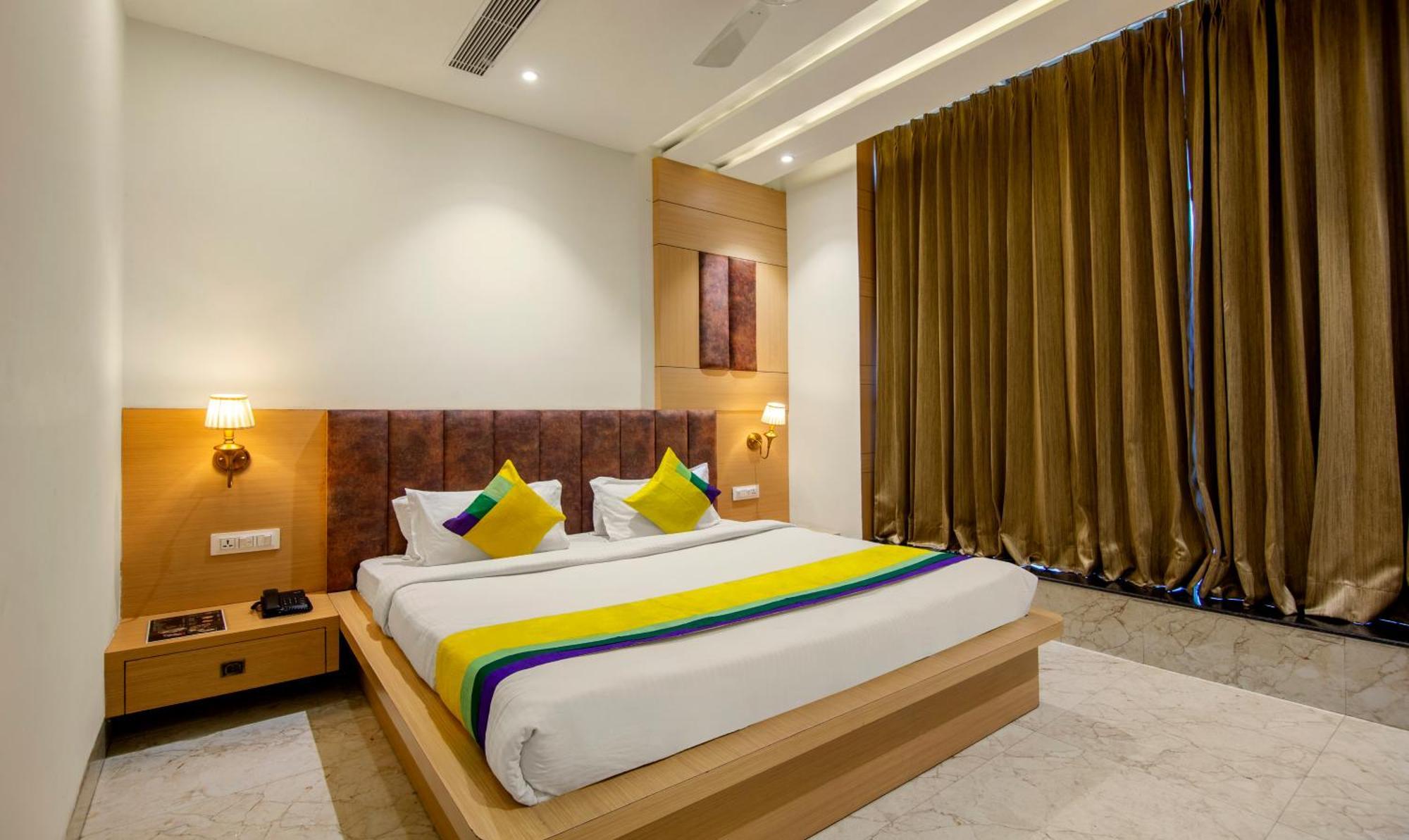 Itsy Hotels Sehdev Residency, Near Golden Temple Amritsar Bagian luar foto