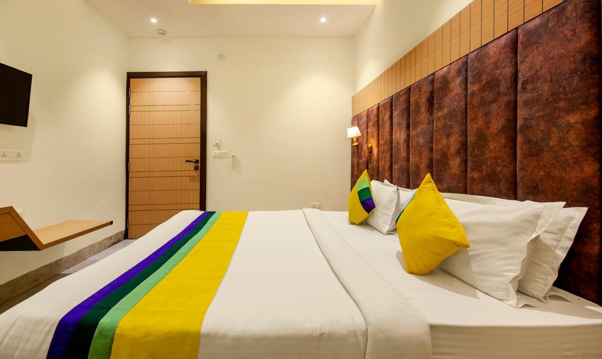 Itsy Hotels Sehdev Residency, Near Golden Temple Amritsar Bagian luar foto