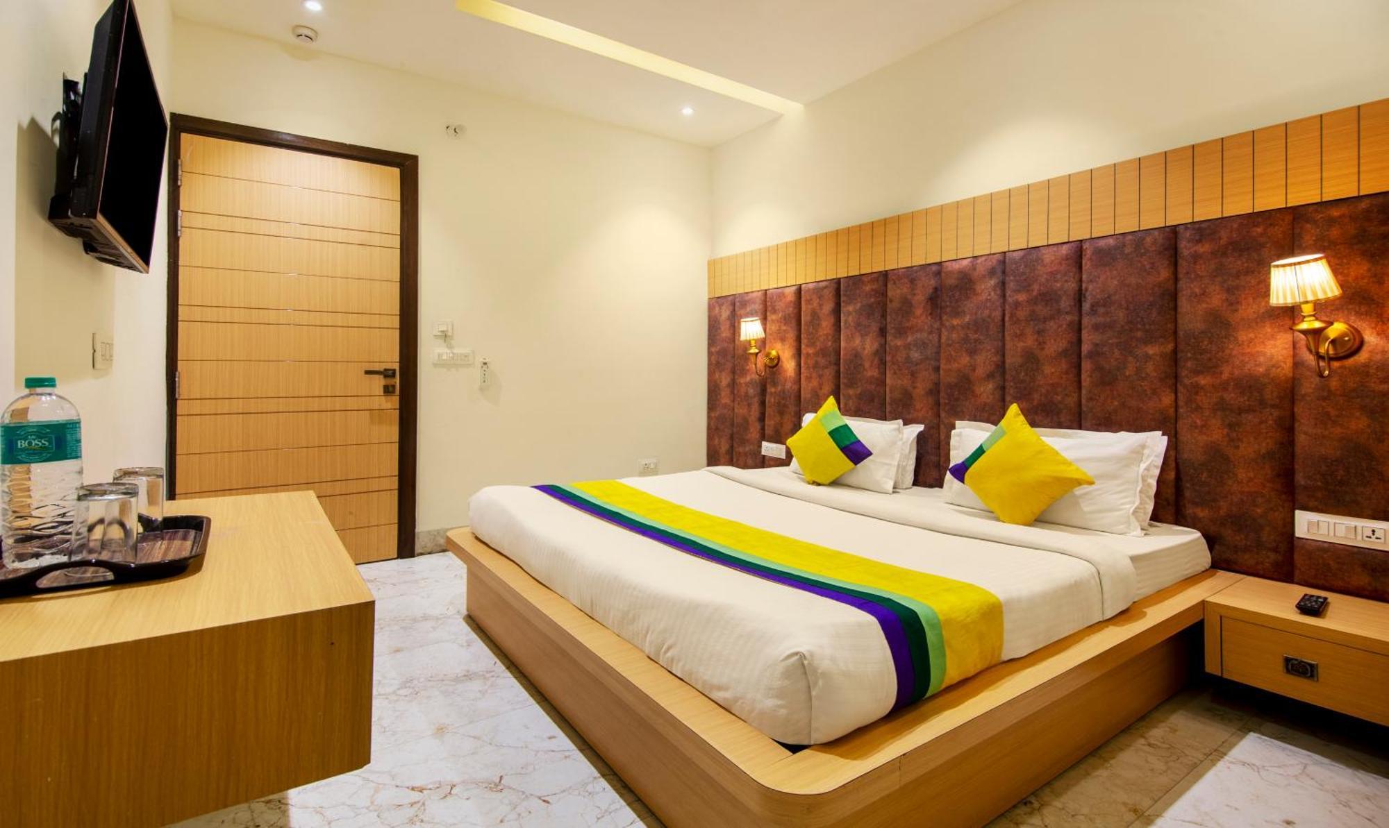 Itsy Hotels Sehdev Residency, Near Golden Temple Amritsar Bagian luar foto