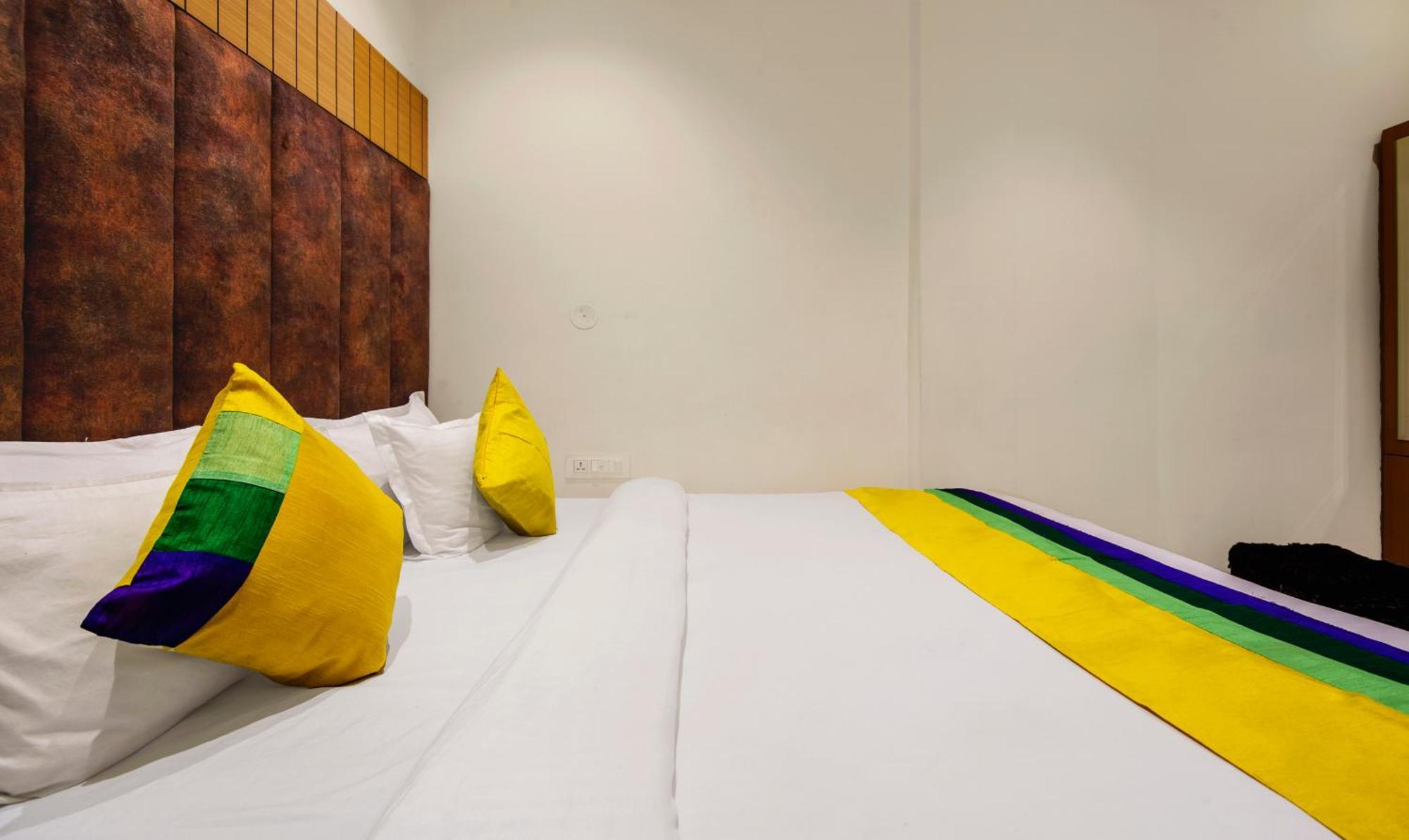 Itsy Hotels Sehdev Residency, Near Golden Temple Amritsar Bagian luar foto