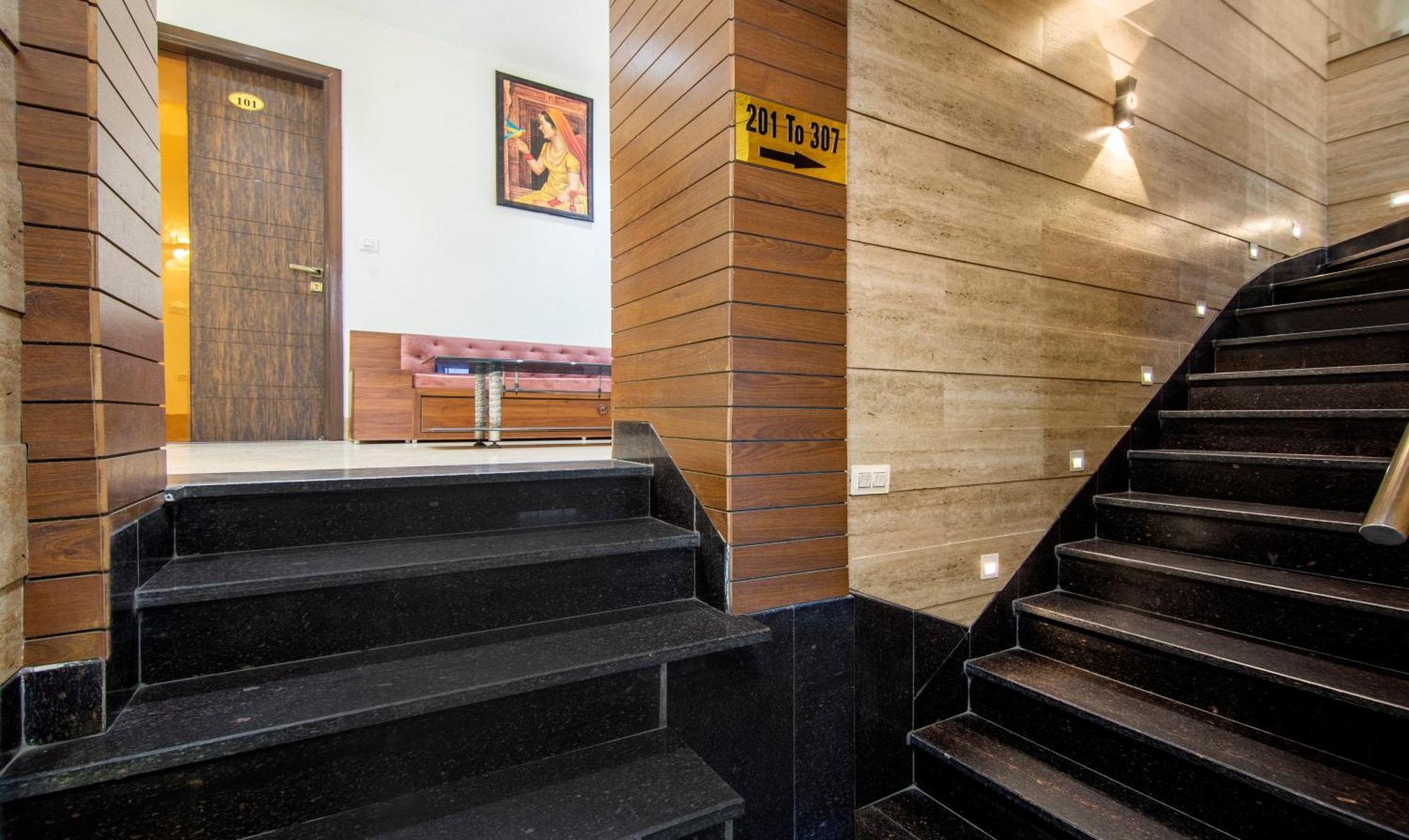 Itsy Hotels Sehdev Residency, Near Golden Temple Amritsar Bagian luar foto